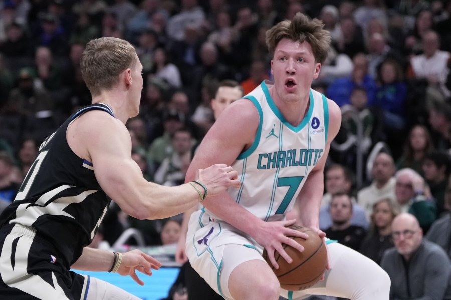 Милуоки Бъкс Шарлът Хорнетс1