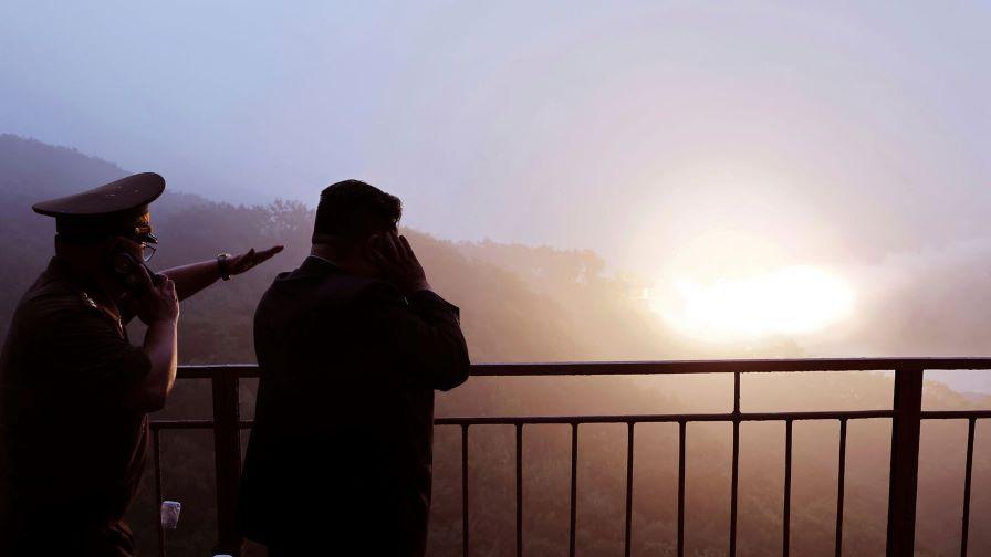 Северна Корея оправда изстрелването на ракети с "геополитическата криза"