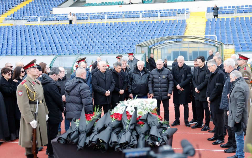 Поклонение пред Димитър Пенев1