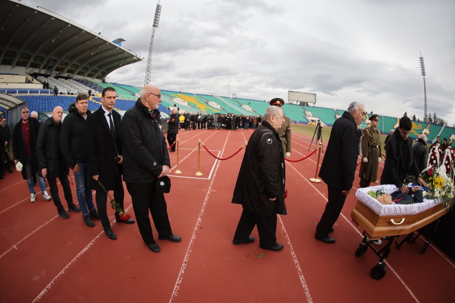 Поклонение пред Димитър Пенев1