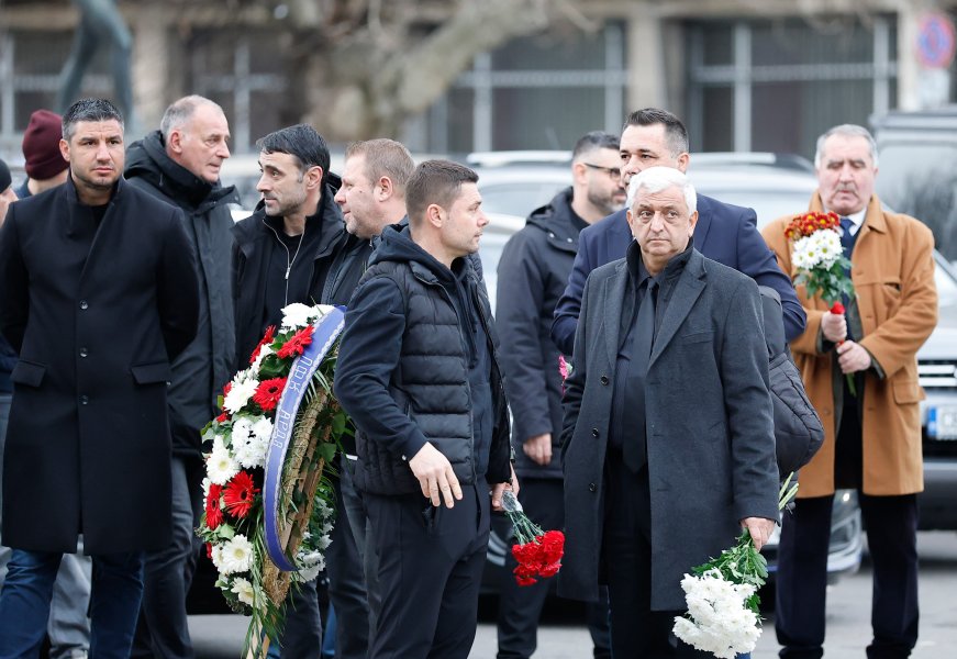 Поклонение пред Димитър Пенев1