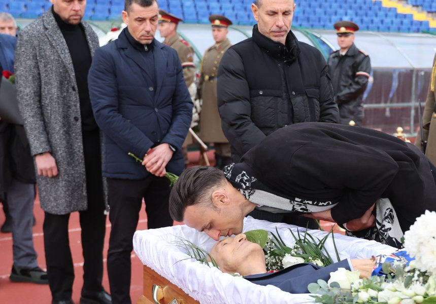 Поклонение пред Димитър Пенев1