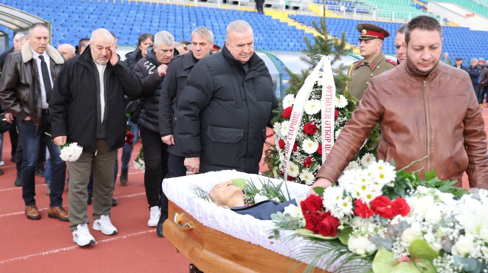 Поклонение пред Димитър Пенев1