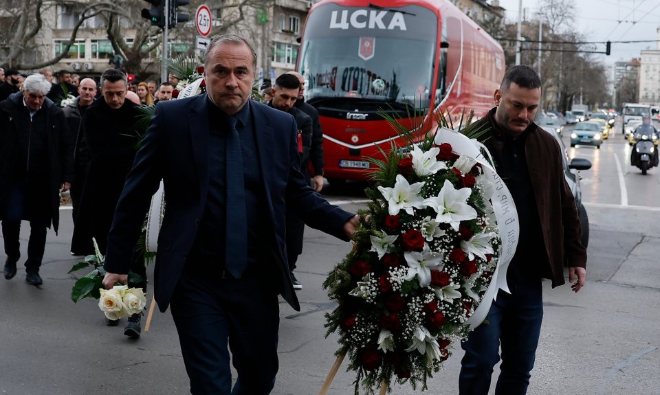 Поклонение пред Димитър Пенев1
