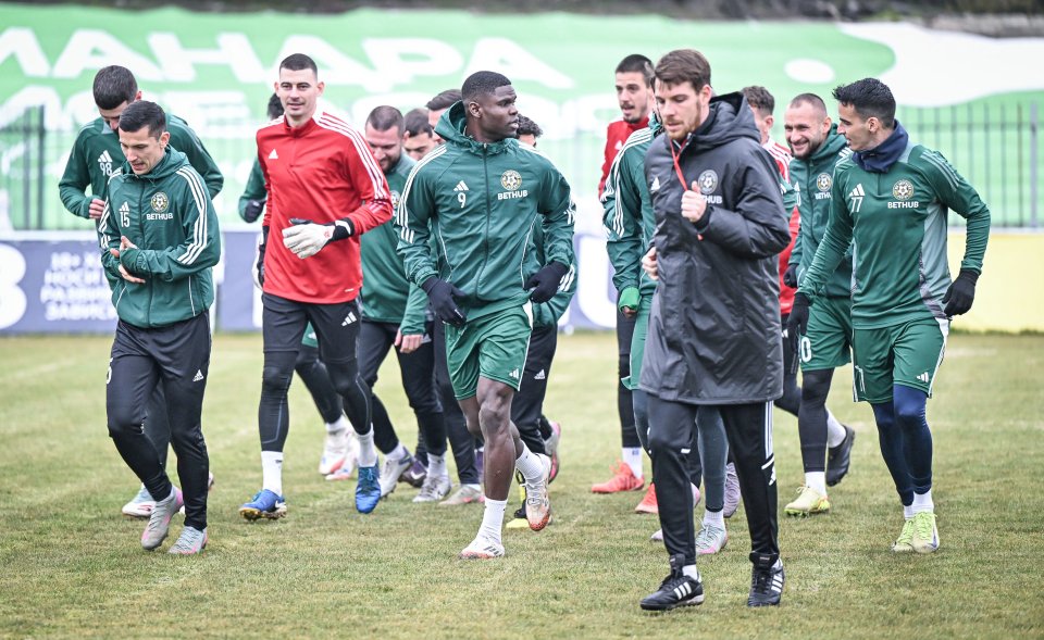 Ясен Петров1