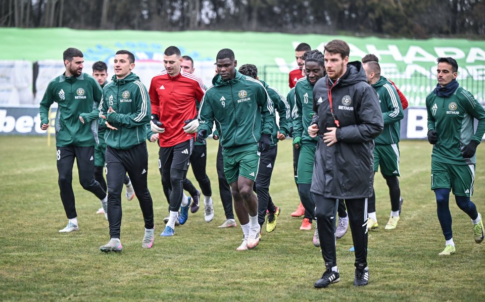 Ясен Петров1