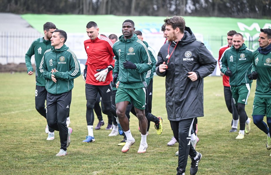 Ясен Петров1