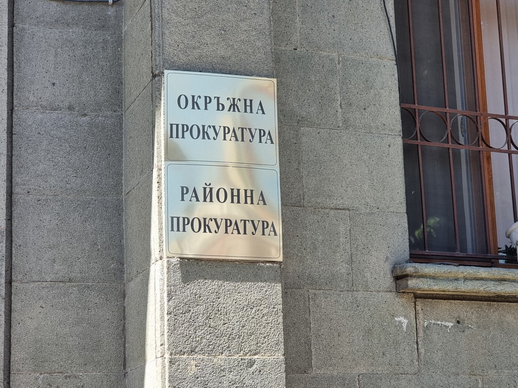 Ужас в Поляна, снимаха как кола прегазва котка