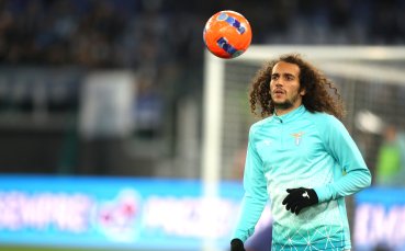 Фенербахче прати оферта за халф на Лацио