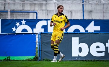 Войната влиза в нова фаза - Левски преведе парите за Око-Флекс, но Ботев Пловдив не го дава