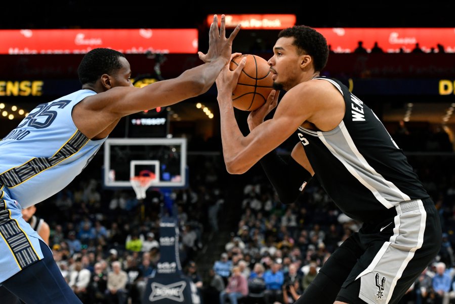 Мемфис Гризлис Сан Антонио Спърс1