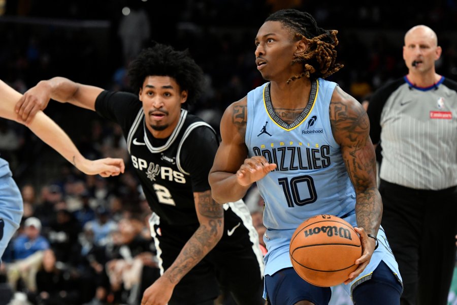 Мемфис Гризлис Сан Антонио Спърс1