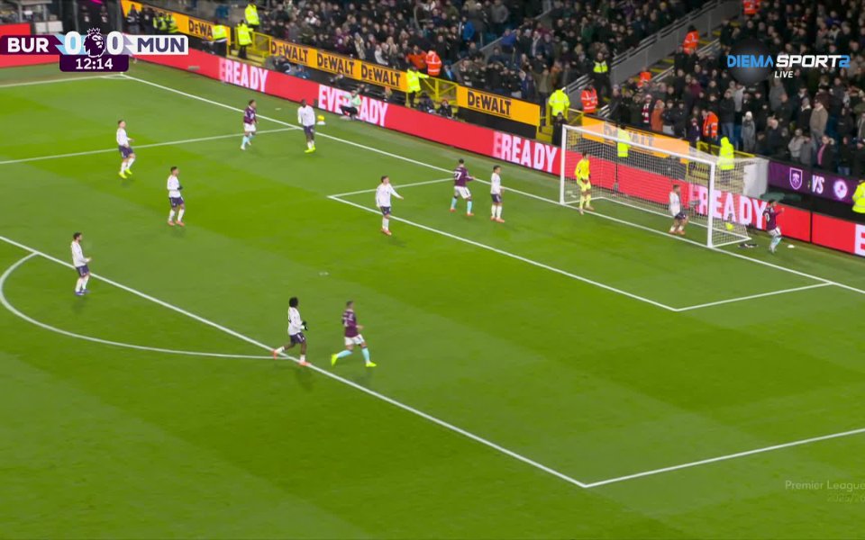 Кошмарни първи минути за Дарън Флечър начело на Ман Юнайтед