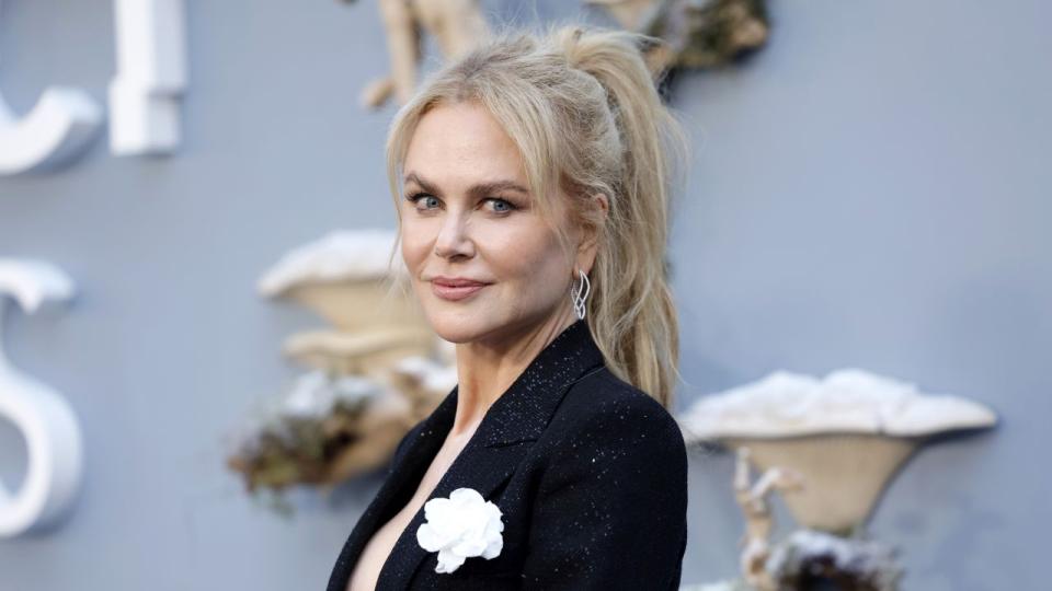 Никол Кидман в най-истинската прегръдка – без сцена и без роли