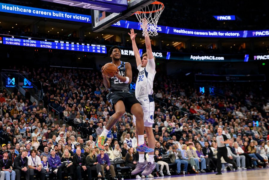 Юта Джаз Далас Маверикс1