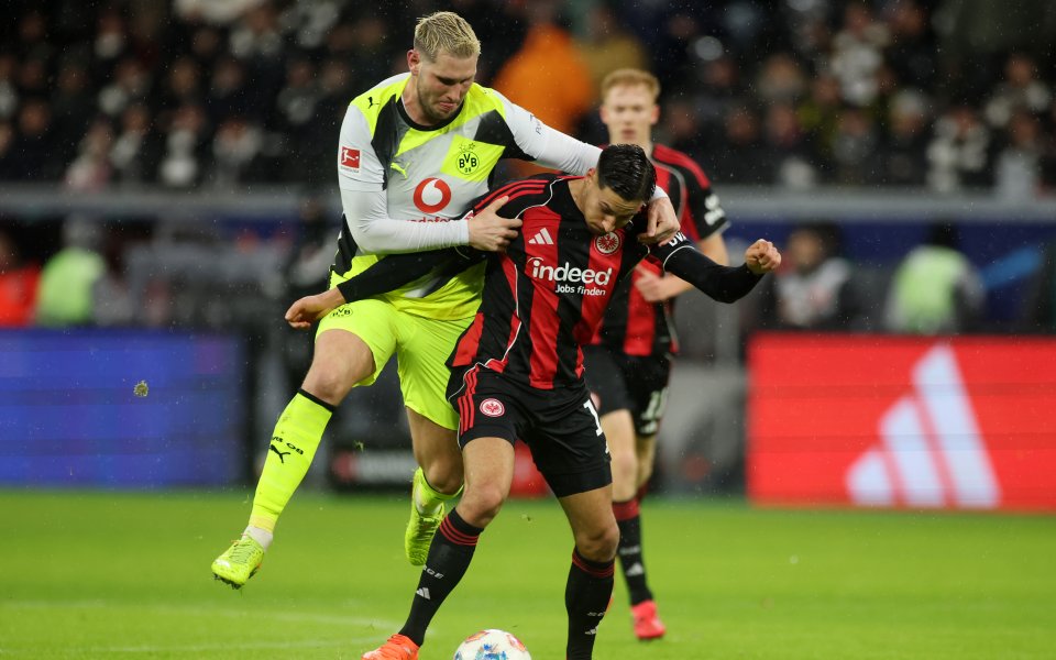 Зрелище в Бундеслигата - Айнтрахт Франкфурт и Борусия Дортмунд не се победиха в голово шоу