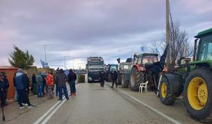 Стачка блокира частично ГКПП "Капитан Петко Войвода"