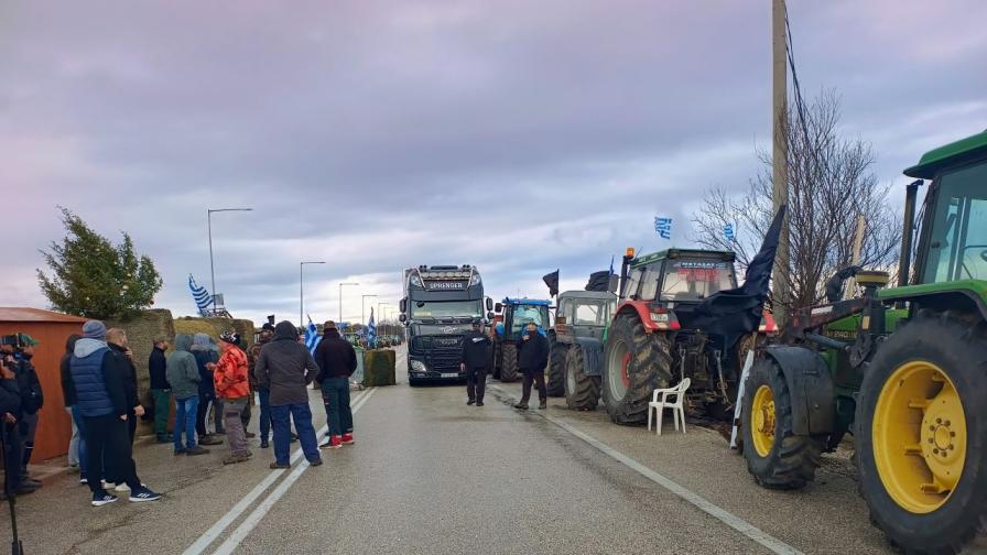 Стачка блокира частично ГКПП "Капитан Петко Войвода"