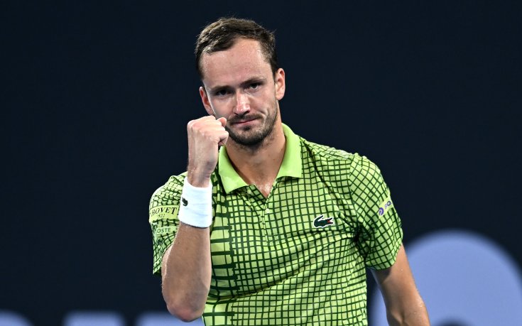 Медведев и Накашима ще спорят за титлата в Бризбън