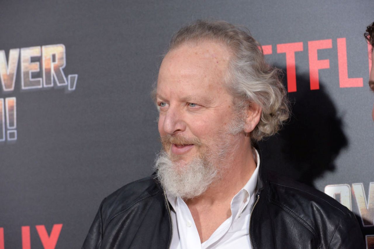 Актьор от „Сам вкъщи“ глобен за опит да наеме проститутка в хотел