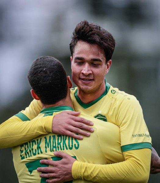 Лудогорец Пакш1