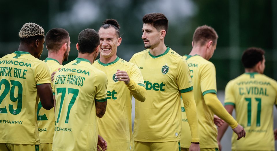 Лудогорец Пакш1