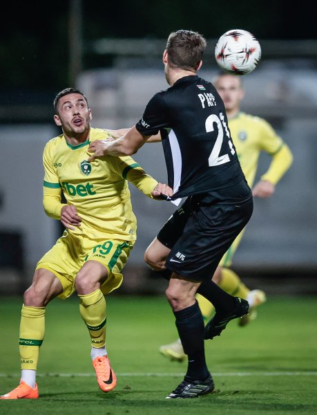 Лудогорец Пакш1