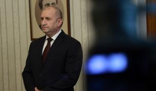 <p>Парламентарната рулетка се завърта отново: Кога Радев ще връчи втория мандат</p>