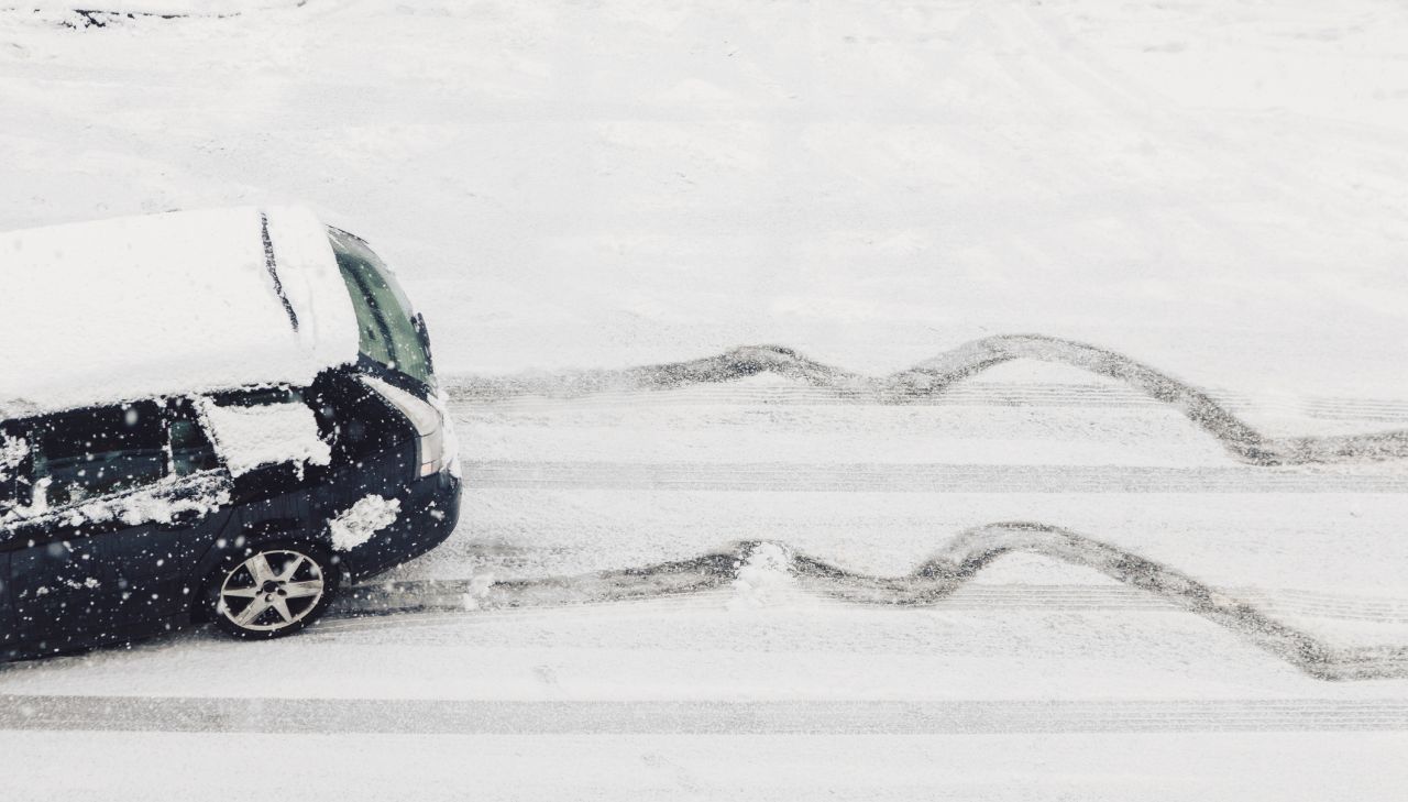 Опасност от „черен лед“ по проходите: Експерт с важни съвети за шофьорите