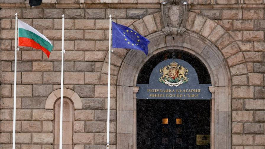 Николай Копринков оглавява кабинета на премиера, назначени са 18 заместник-министри