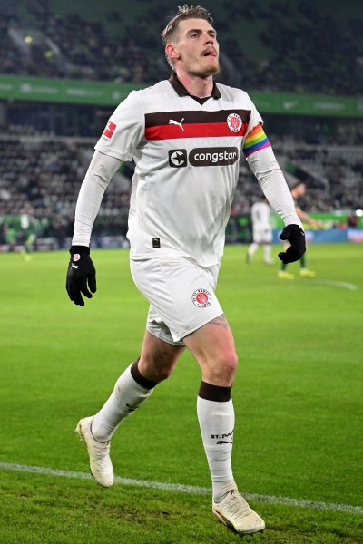 Волфсбург Санкт Паули1