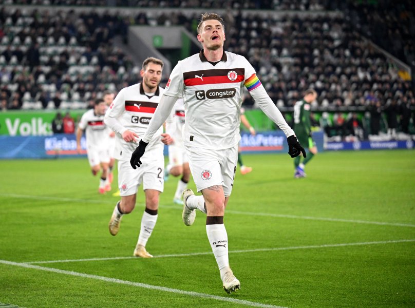 Волфсбург Санкт Паули1