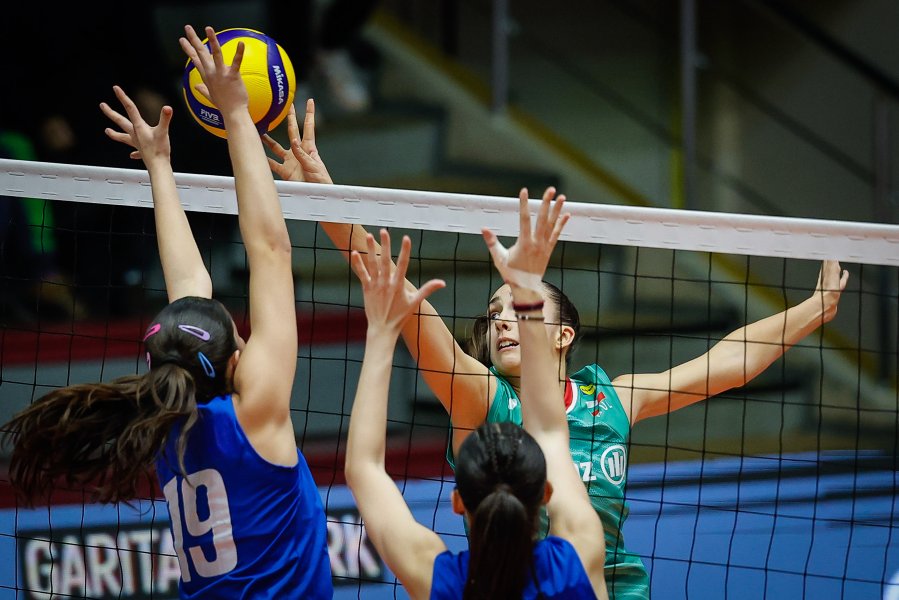 България U18 Гърция U181