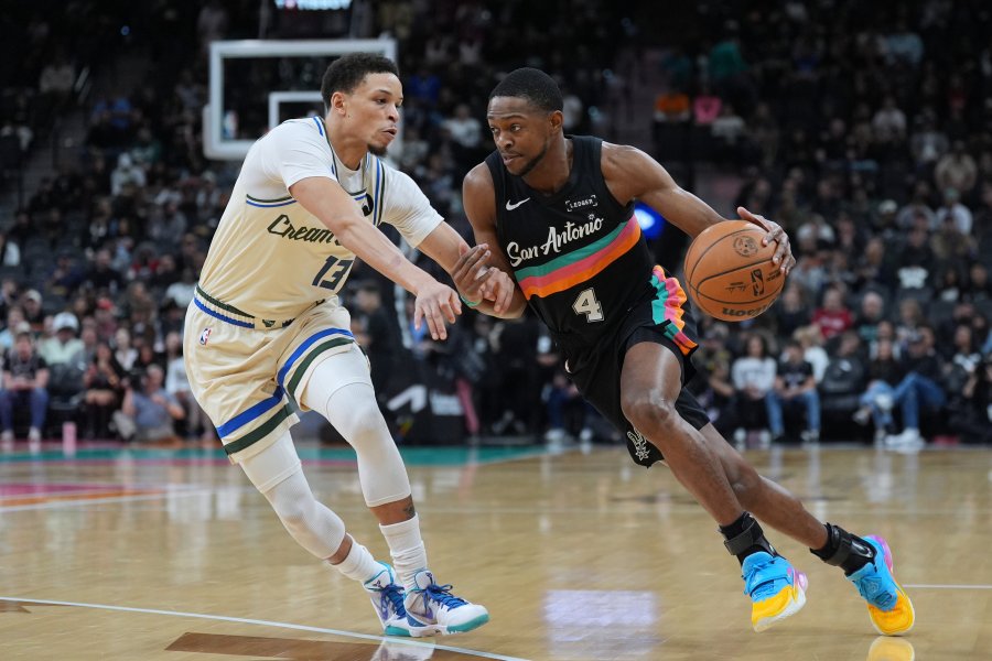 Сан Антонио Спърс Милуоки Бъкс1