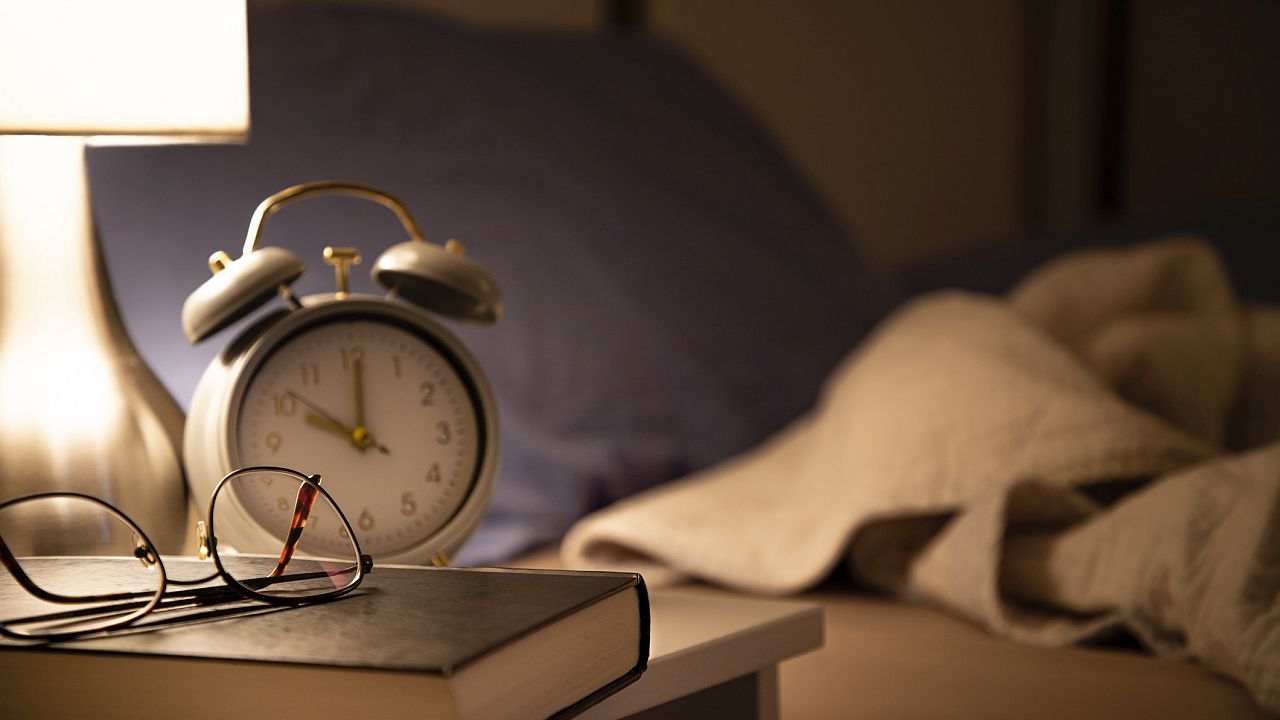 Махнете тези неща от нощното шкафче, ако искате здрав сън