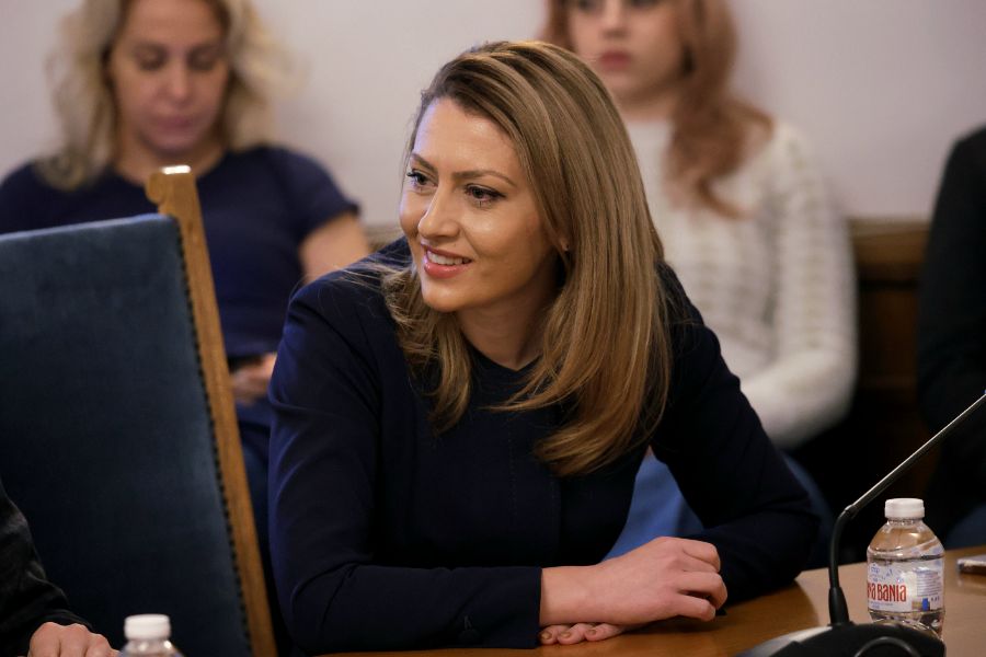 <p>Парламентарната правна комисия одобри на първо четене законопроекта на ГЕРБ-СДС за закриване на Комисията за противодействие на корупцията (КПК).</p>