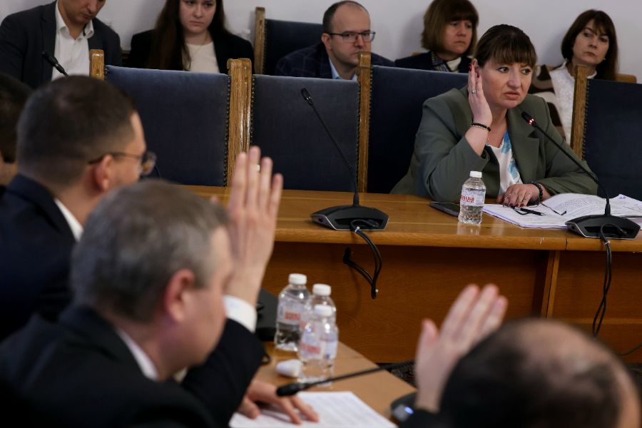 <p>Парламентарната правна комисия одобри на първо четене законопроекта на ГЕРБ-СДС за закриване на Комисията за противодействие на корупцията (КПК).</p>