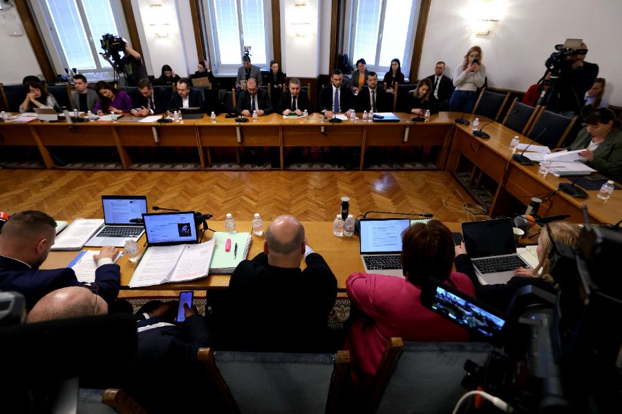 <p>Парламентарната правна комисия одобри на първо четене законопроекта на ГЕРБ-СДС за закриване на Комисията за противодействие на корупцията (КПК).</p>