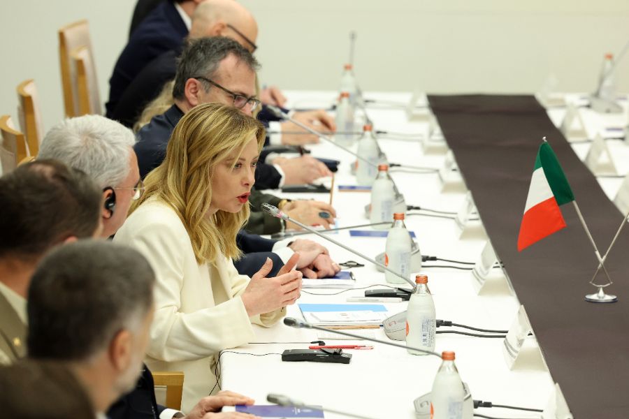 <p>Италианският премиер Джорджа Мелони, която е на посещение в Токио, беше изненадана с тържество за рождения си ден от своята японска колежка Санае Такаичи.</p>