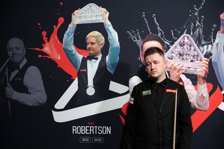 Нийл Робърстън Кайрън Уилсън1