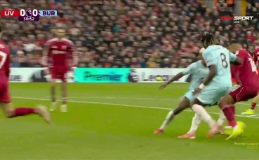 Доминик Собослай пропиля дузпа срещу Бърнли