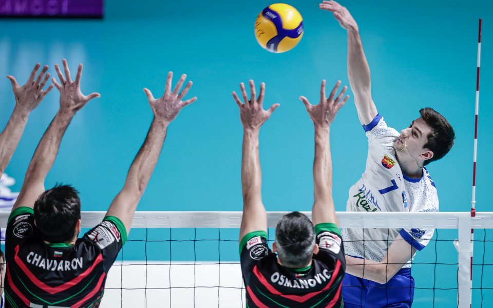 Нефтохимик победи Пирин и грабна efbet Купа на България1