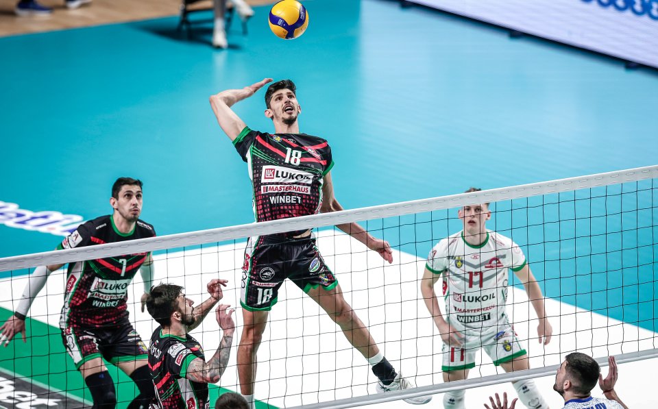 Нефтохимик победи Пирин и грабна efbet Купа на България1