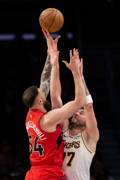 Лос Анджелис Лейкърс Торонто Раптърс1