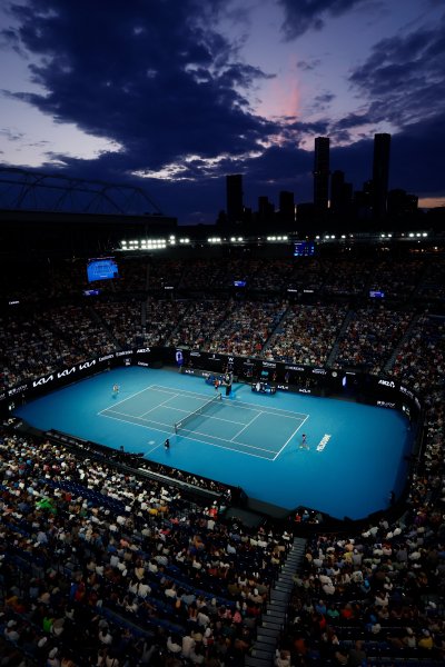 Юан Юе Ига Швьонтек1