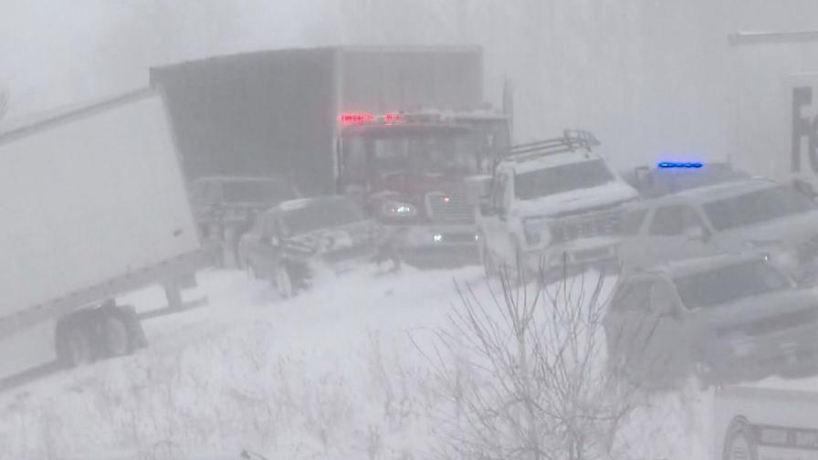 Верижна катастрофа в Мичиган заради снежна буря