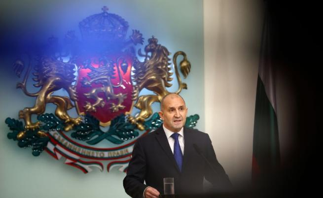 Политическа безизходица? Западни издания с коментари за обръщението на Румен Радев