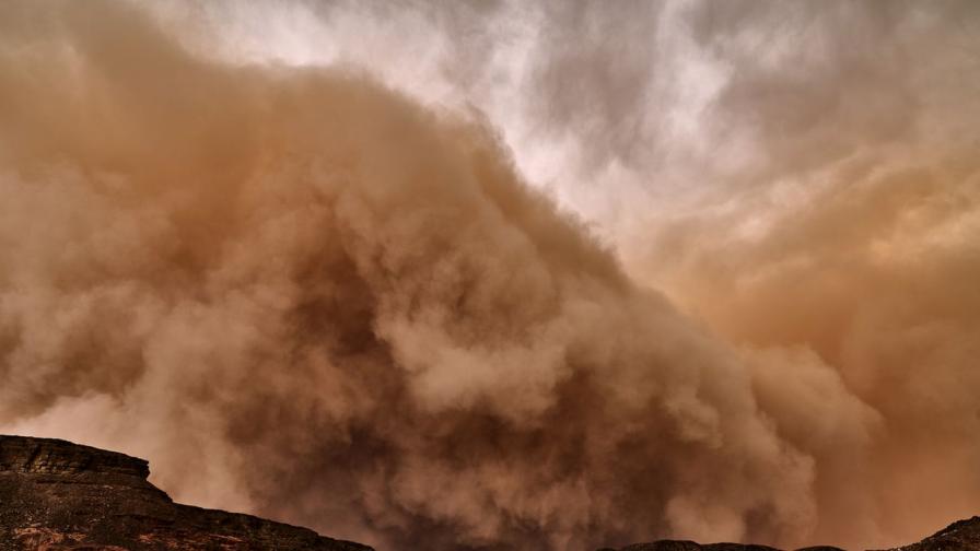 <p>Защо пустинята Гоби започна да изяжда Пекин?</p>