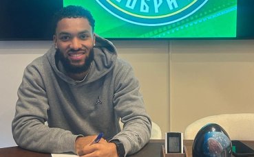 Играл в Уулвърхемптън акостира в отбор от efbet Лига