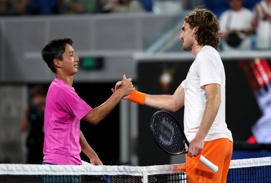 Шинтаро Мочизуки Стефанос Циципас1